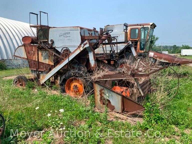 Gleaner Baldwin Combine by Allis Chalmers, with Grain Platform image