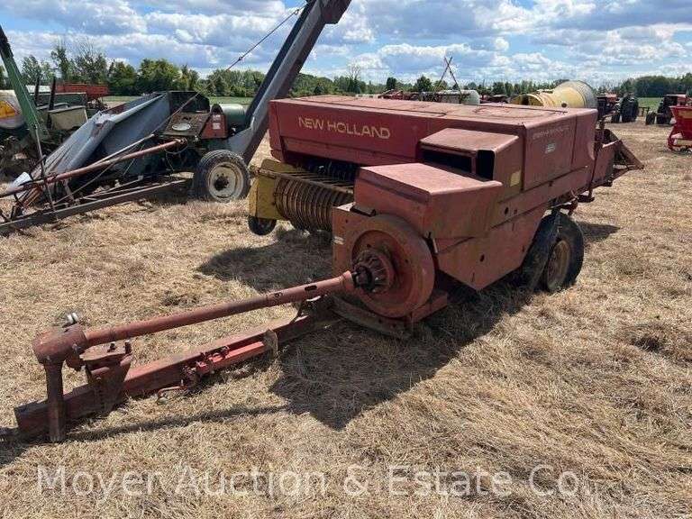 New Holland 315 Hayliner Baler image