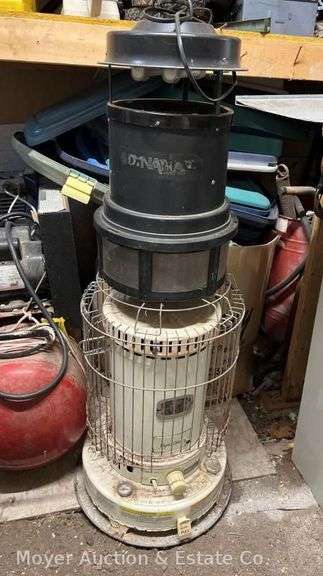 Dyna Glow Space Heater and Dyna Trap XL Insect Trap image