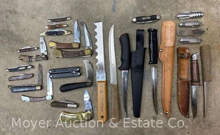 Group of Hunting, Fishing and Pocket Knives image