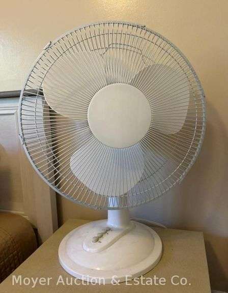 Tabletop Oscillating Fan, 24"h image