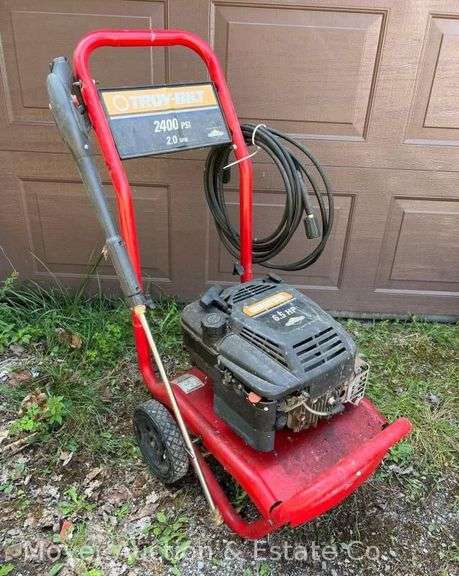 Troy-Bilt 2400PSI Pressure Washer, Briggs and Stratton Motor, with Hose and Wand image