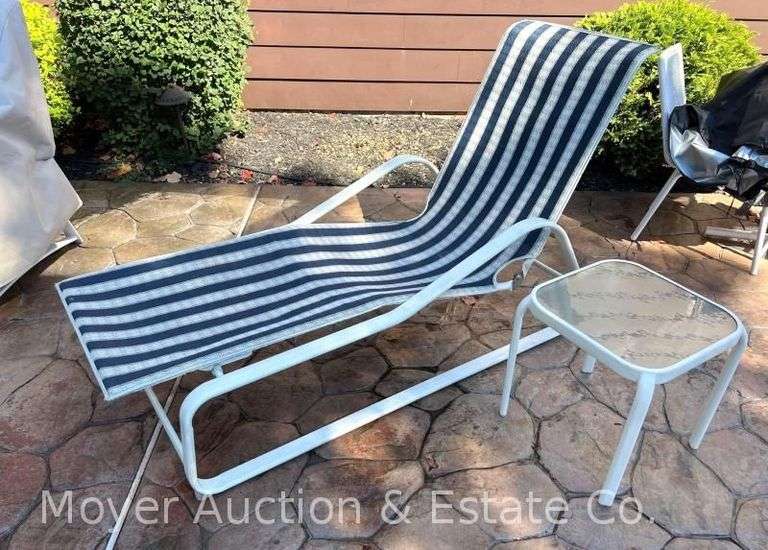 Chaise Lounge Chair with Side Table, with Chair Cover image