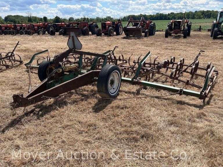 John Deere 4 Section Pull-type Drag with Trailer Frame image