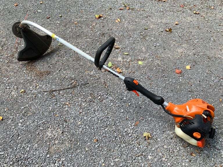 Echo GT-225 Weed Trimmer, gas engine, turns over, appears in good condition image