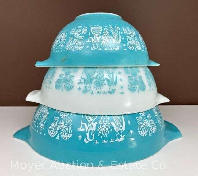 (3) Pyrex Amish Butterprint Cinderella Mixing Bowls, 442-444 image