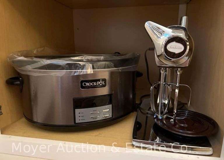 Crock Pot and Sunbeam Stand Mixer image