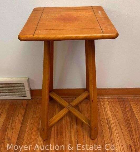 Maple Lamp Table, 14"x14"x26"h image