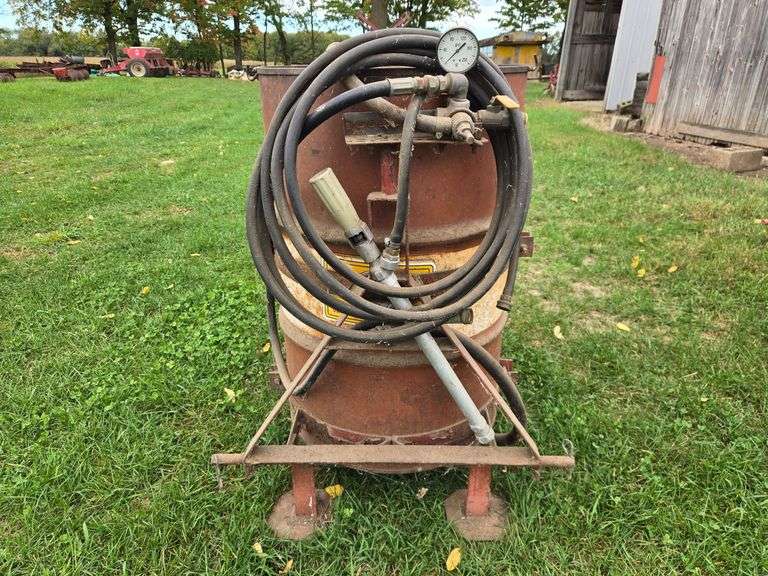 3pt. 55 gal. spray tank image