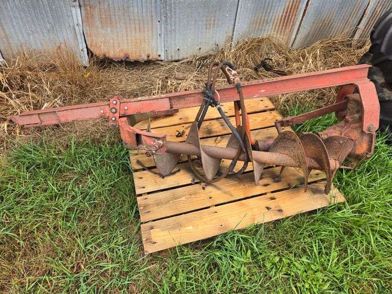 3pt. hydraulic drive post hole digger image