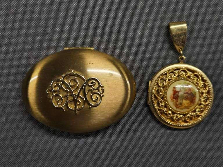 Decorative Camelia Ladies Powder Case & Vintage Locket image