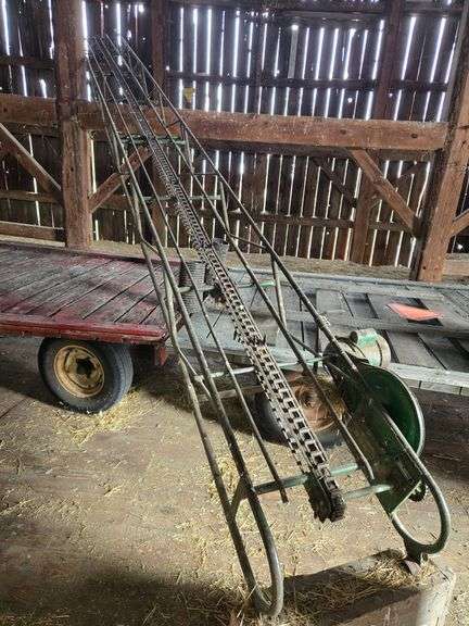 John Deere 32’ bale mover w/elect. motor image