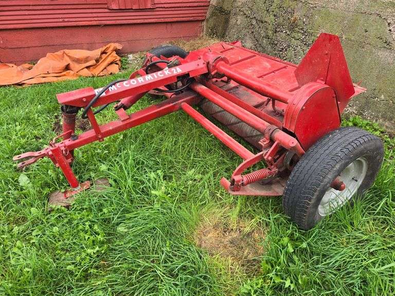 IHC Mod. 2A 6’ hay conditioner w/hyd. cyl. image