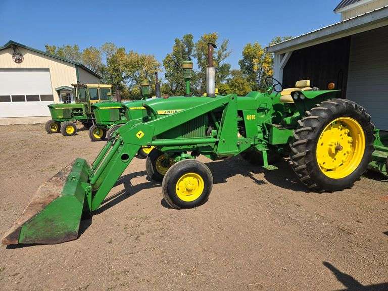 1962 John Deere Mod. 4010 gas image