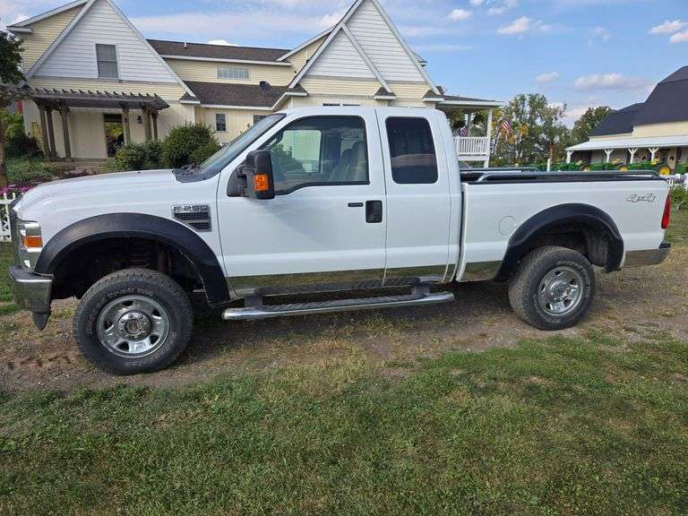 2008 Ford F-250 Super Duty XLT 4x4 gas image