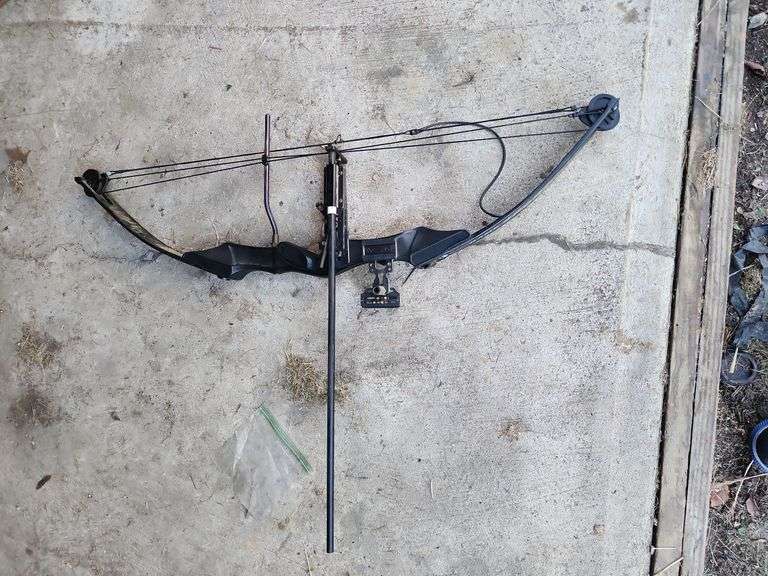 Game Sport Graphite Compound Bow image