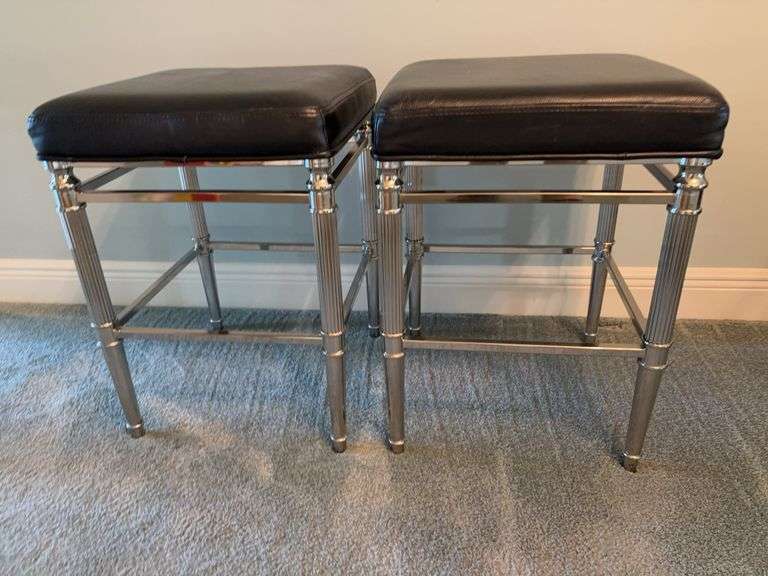 Leather Cushion Bar Stools 25” image
