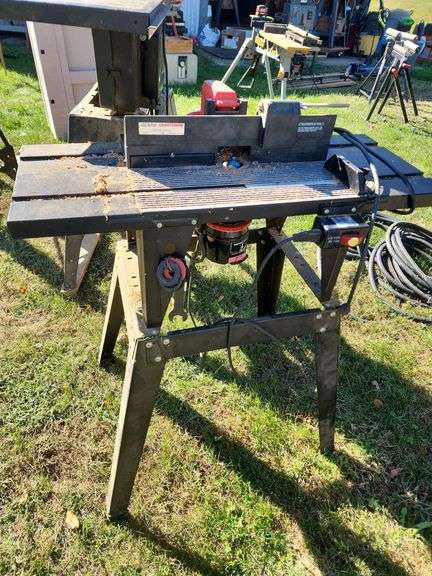Craftsman Router Table image
