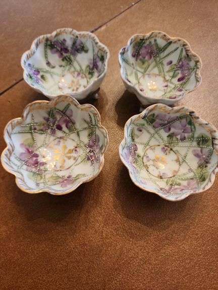 4 Decorative Footed Finger Bowls image