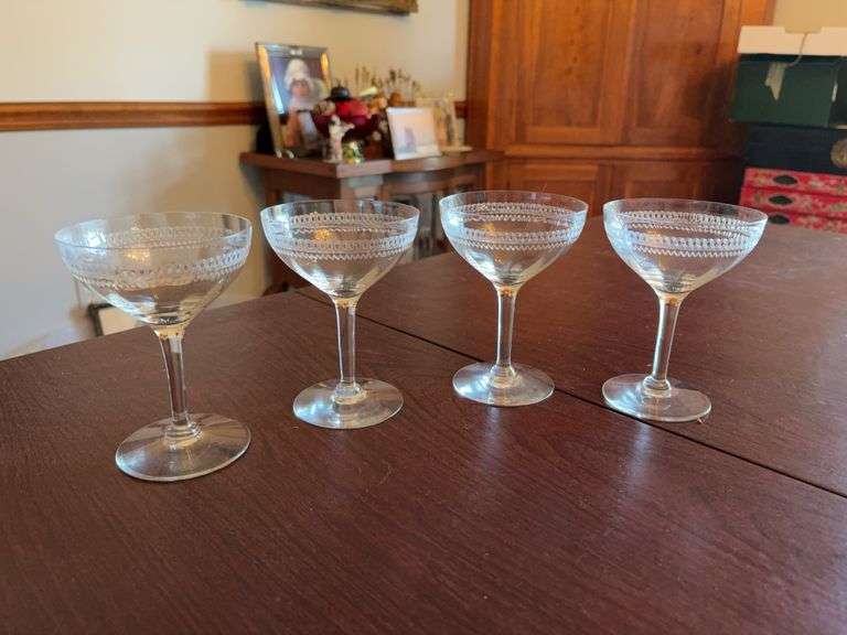 4 Champagne Glasses image