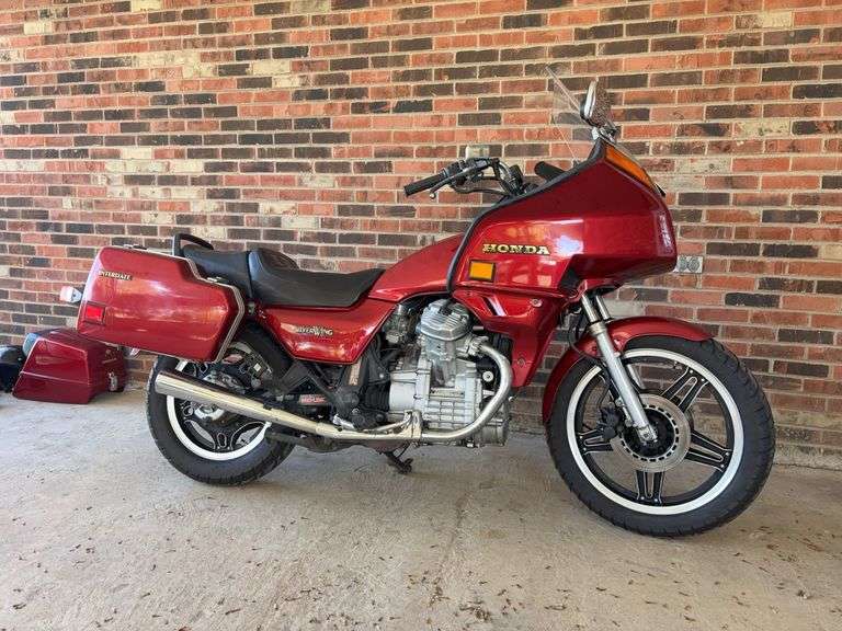 1982 Honda GL500 Silver Wing - 59,277 miles - VIN JH2PC0214CM106290 image