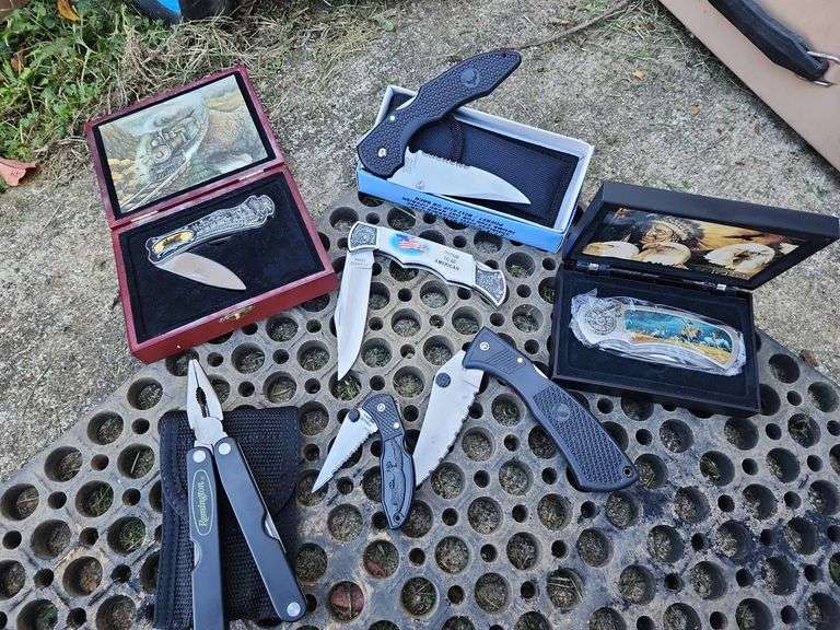 Assorted Knives image