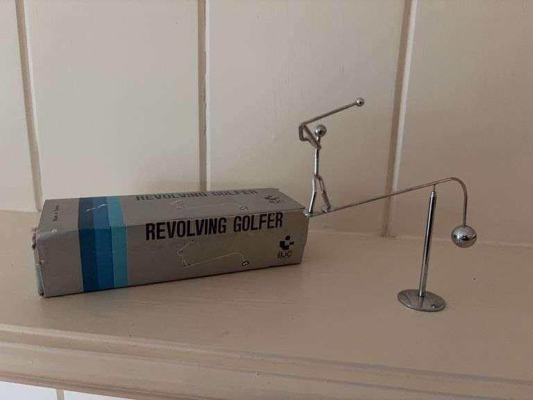 Revolving Golfer image
