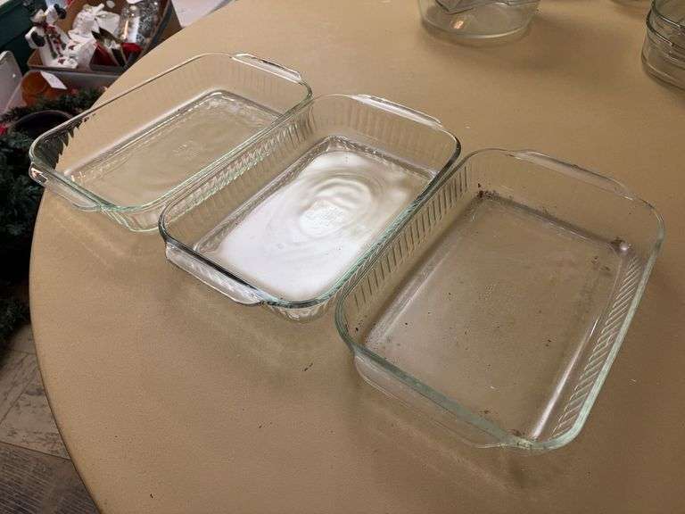 (3) 3qt Pyrex Casserole Dishes image