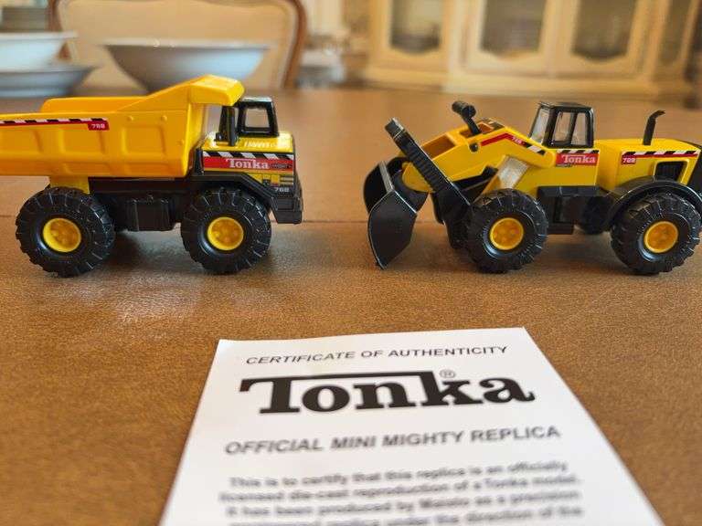 Tonka Official Replica Dump Truck and Bulldozer image