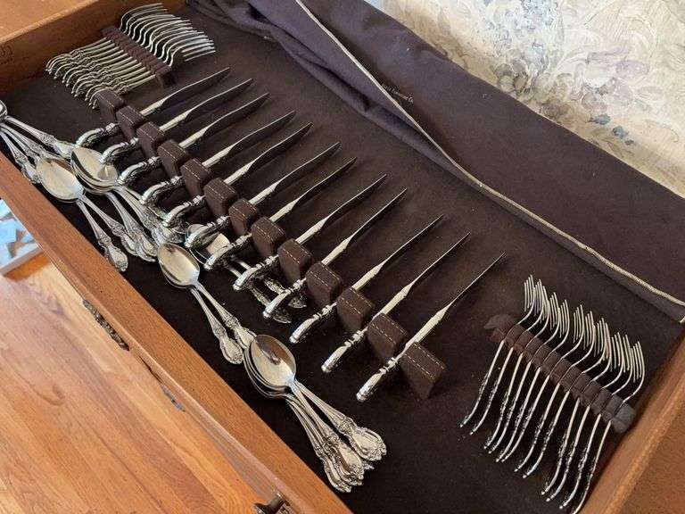 Oneida Stainless Utensil Set - Community Pattern - 12pc setting image