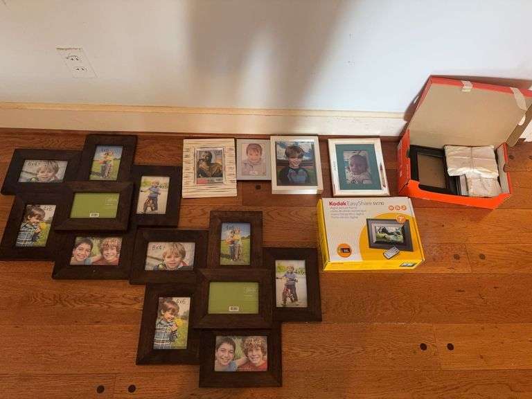 Kodak Easy Share Album and Photo Frames image