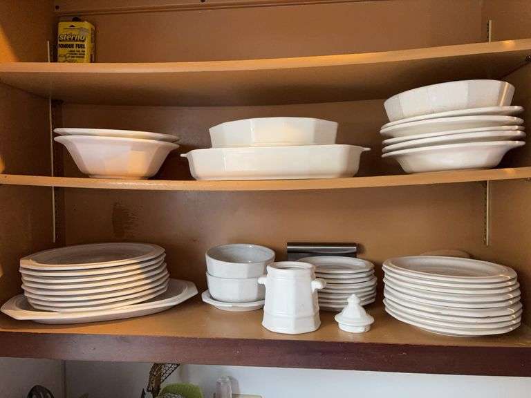 Pfaltzgraff Dishware image