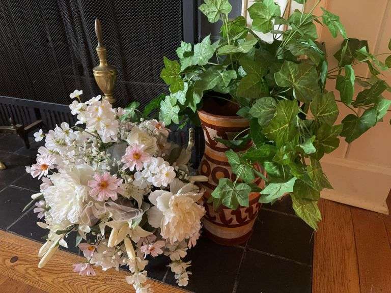 Artificial Floral Decor image