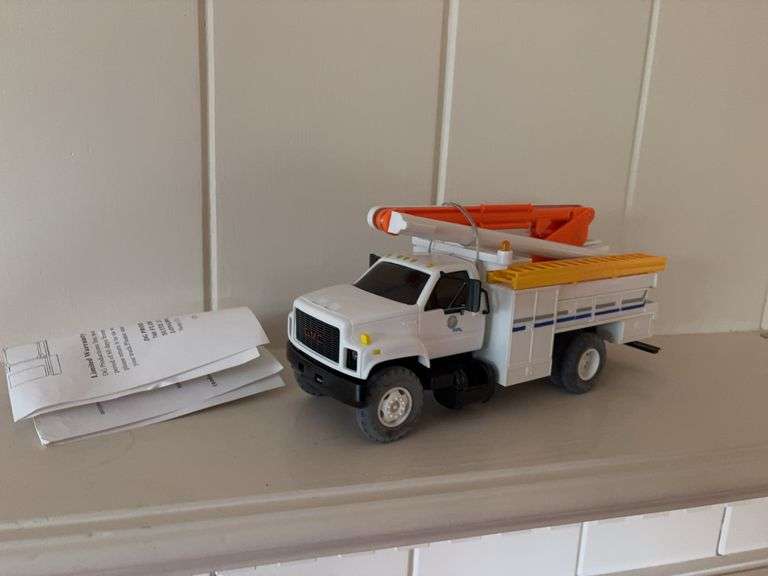 1995 GMC Topkick Truck Plastic Toy Truck image