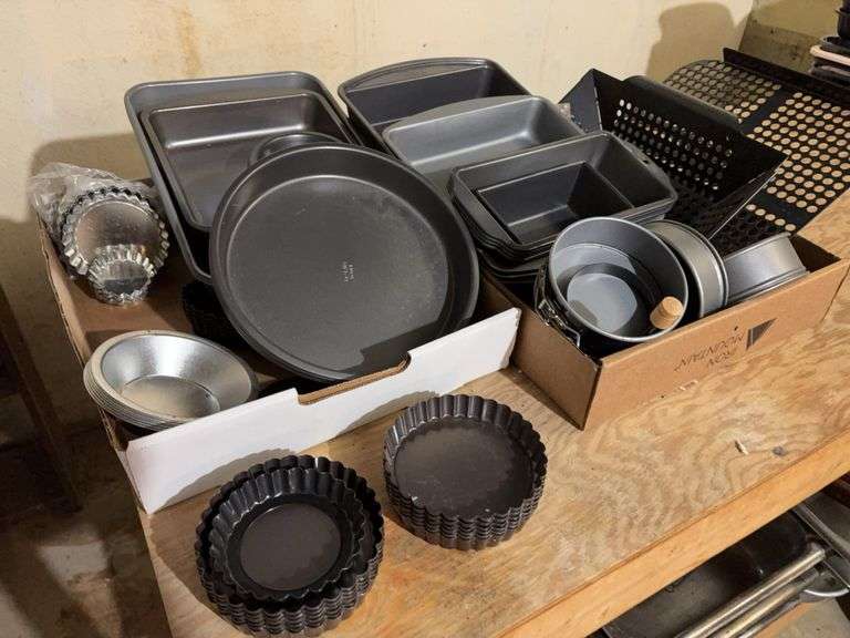 Assorted Pie Pan, Cake Pans, Misc image
