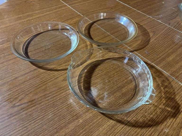 (3) PYREX Pie Dishes image