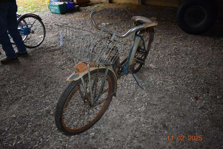 Roll Fast 24 inch Bicycle with basket image