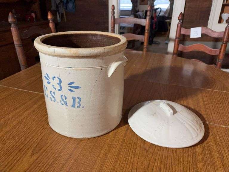 ES&B No. 3 Crock with Lid - 10.5”D x 11”H - cracked image