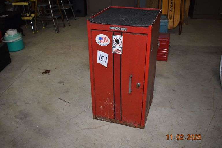 Stack-On Metal Toolbox with key image