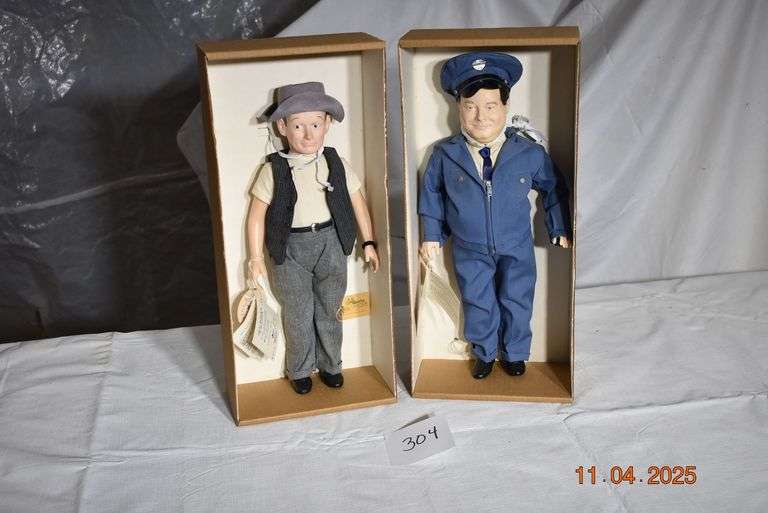 2 Honeymooners Dolls-Ralph and Ed image