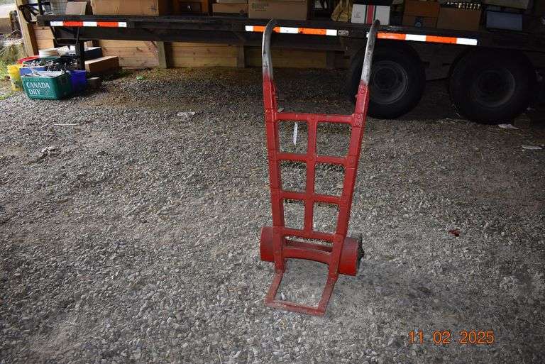 2 wheel hand cart image