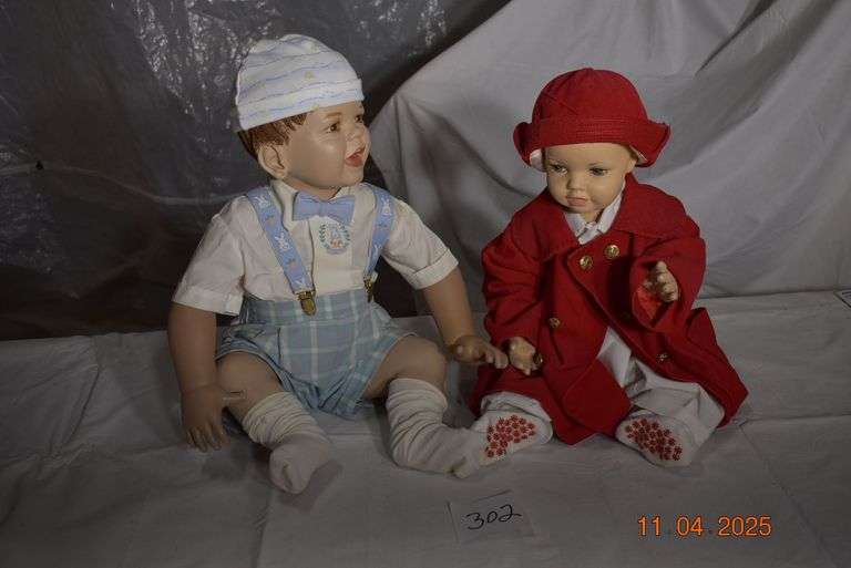 2 Store Child Mannequines image