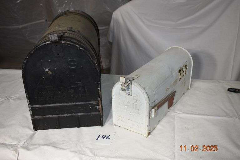 2 Mailboxes image