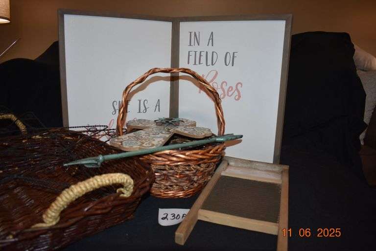 Set of Pictures, 2 Baskets, Arrow, Cross, 2 Stars and Washboard image