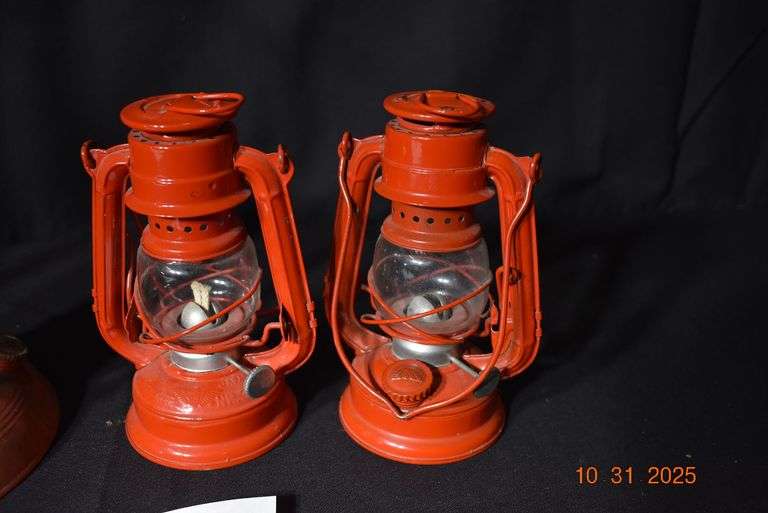 1 LG&E Lantern, 2 small red lanterns image