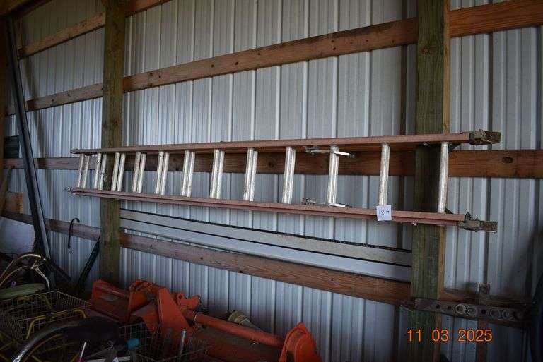 24 ft Fiberglass Ladder image