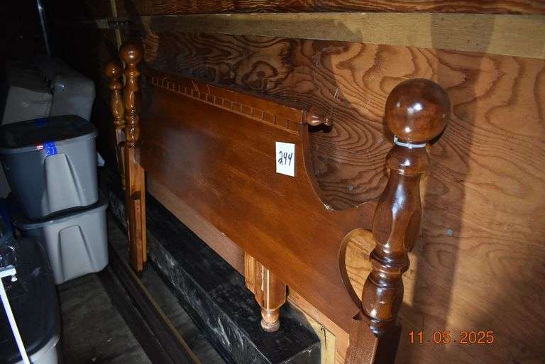 Queen Size Bed image