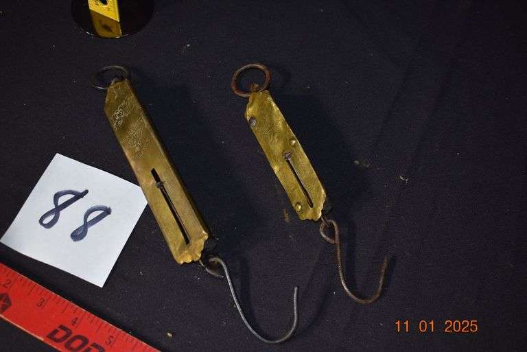 2 PS & W Co. Scales image