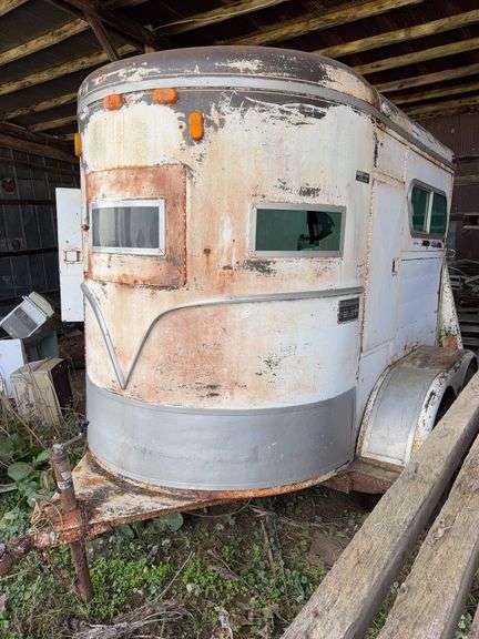 1980 Sand H. Trailer Tandem Axle Horse Trailer - no title - tires are shot image