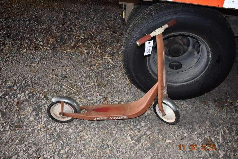 Radio Flyer Scooter image